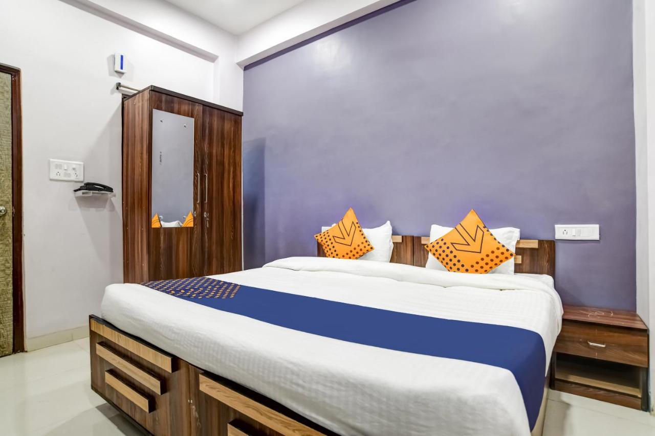 Spot On 76764 Hotel Lux Indore Exterior foto