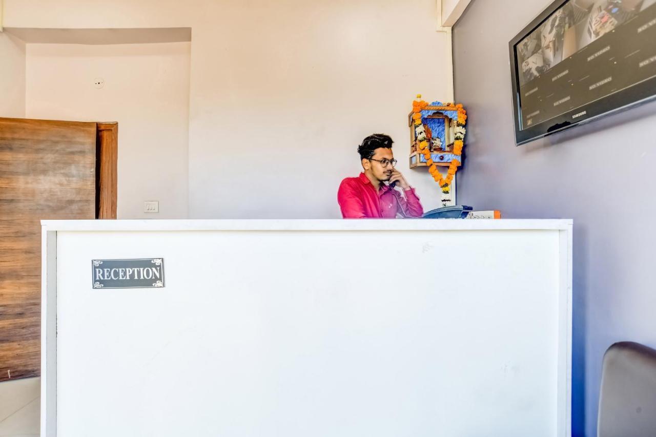 Spot On 76764 Hotel Lux Indore Exterior foto