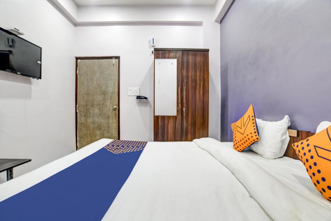 Spot On 76764 Hotel Lux Indore Exterior foto