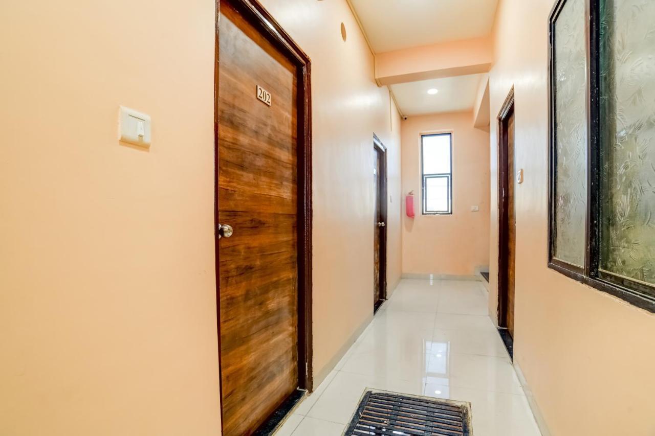 Spot On 76764 Hotel Lux Indore Exterior foto
